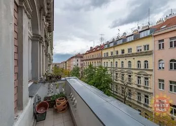 Vinohrady, slunný byt 3+1 k pronájmu (80m2), nezařízený, balkón, ulice Budečská
