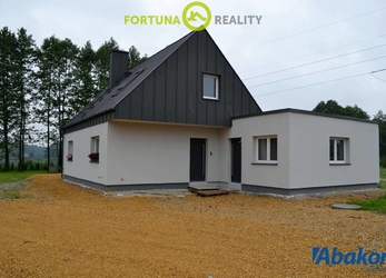 Prodej vícegeneračního rodinného domu z keramzitových bloků - podlahová plocha 142 m2