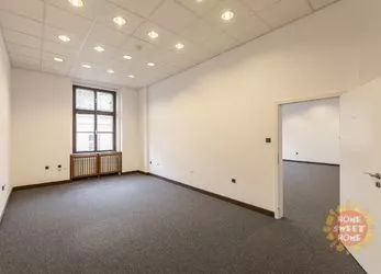 Luxusní nezařízené kanceláře, Ringhofferův palác 150 m od Václavského náměstí, 256,6 m2 + 67,8 m2