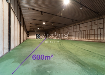 Prodej skladového, oploceného areálu (10 042 m2) a okolních pozemků (19 006 m2) u města Bruntál