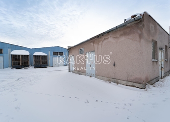 Prodej skladového, oploceného areálu (10 042 m2) a okolních pozemků (19 006 m2) u města Bruntál