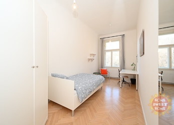 Rezidenční bydlení, pronájem krásného pokoje 16m2, ulice nám.Kinských, from 16.8.2022