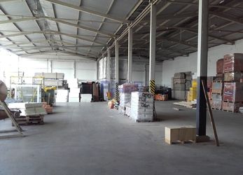 Pronájem skladové (výrobní) haly v průmyslové zóně v HK.