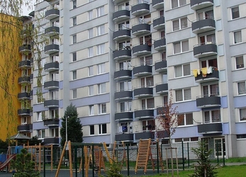 Byt  3+1 s balkonem v Netolické ulici v Českých Budějovicích.