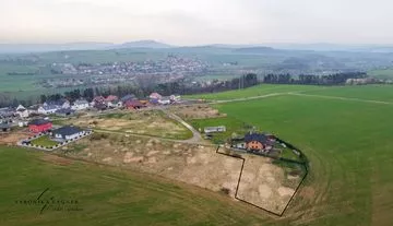 Prodej stavebního pozemku v obci Bavoryně nedaleko Berouna, 1629 m2