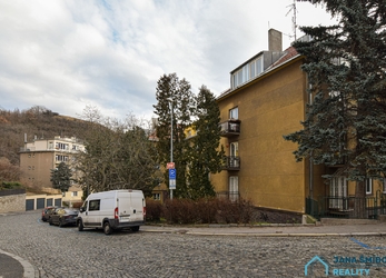 Dlouhodobý pronájem bytu 2+1, 57 m2, balkon, 4 m2, Praha 5 - Smíchov