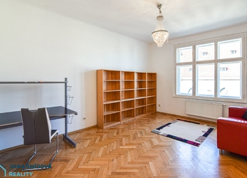 Dlouhodobý pronájem bytu 3+1, 96 m2 + sklep, Praha 8 Holešovice