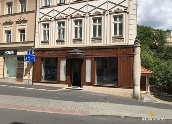 Prodej obchodní prostor 150m2, výloha, ulice Zámecký vrch, Karlovy Vary