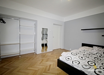 Prodej bytu 4+1, OV, cihla, 3. patro, ulice Kosmonautů, Karlovy Vary - Rybáře