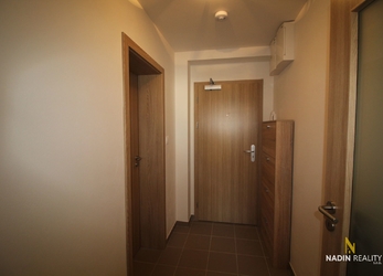 Pronájem bytu 1+1, OV, 1. patro, ulice Svahová, Karlovy Vary