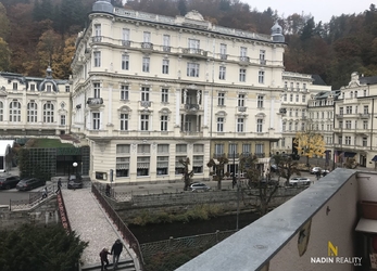 Prodej bytu 3+1, cihla, osobní vlastnictví, balkon, ulice Mariánskolázeňská, Karlovy Vary