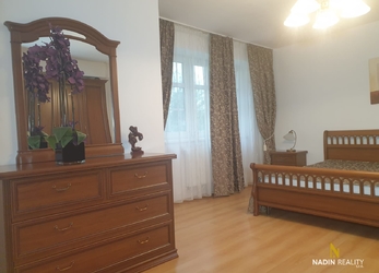 Prodej bytu 3+1, 2xbalkon, terasa, výtah, parkování, ulice Zámecký vrch, Karlovy Vary