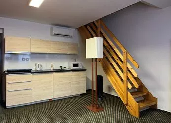 Prodej bytového domu s apartmány, ulice Kolmá, Karlovy Vary