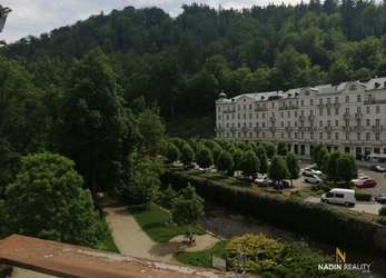 Prodej bytu 3+1, cihla, OV, 3. patro, balkon, ulice Mariánskolázeňská, Karlovy Vary