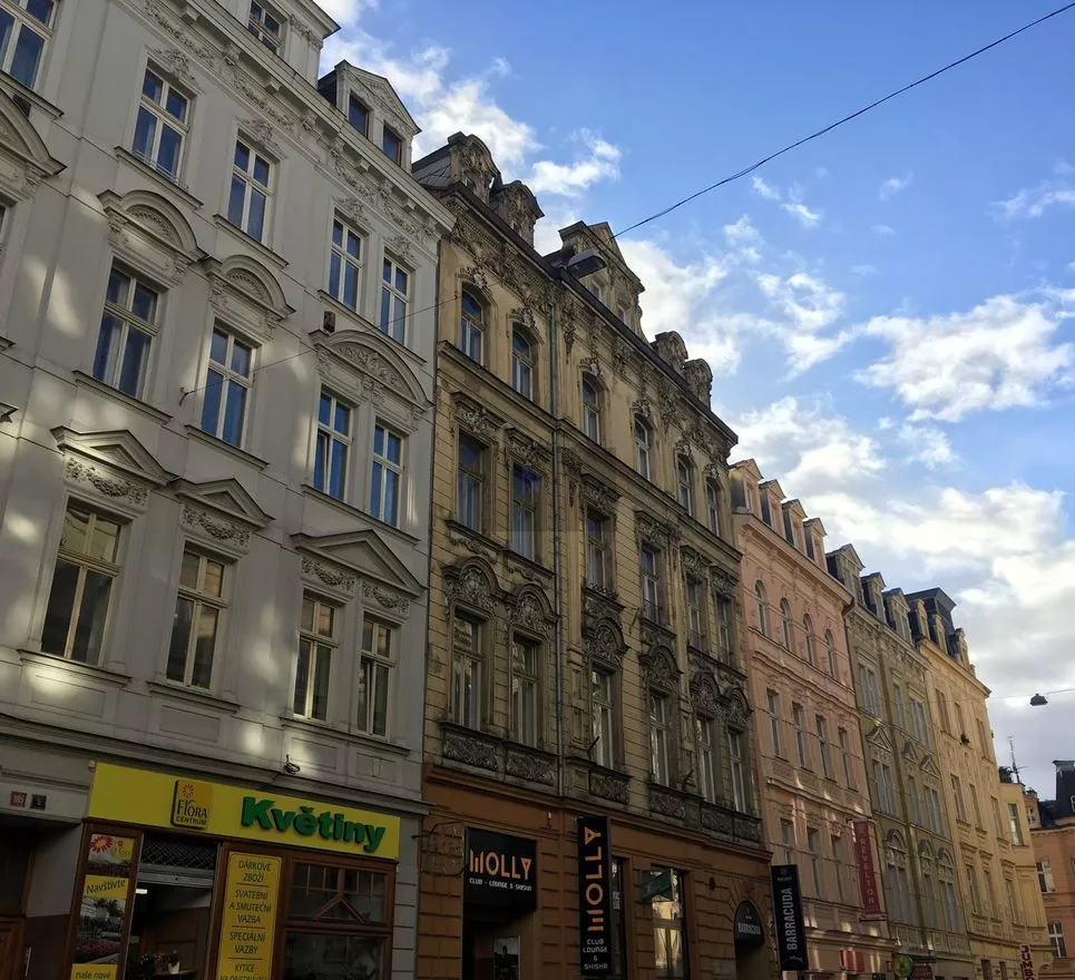 Prodej 3  byty - nebytový prostor, ulice Jaltská, Karlovy Vary