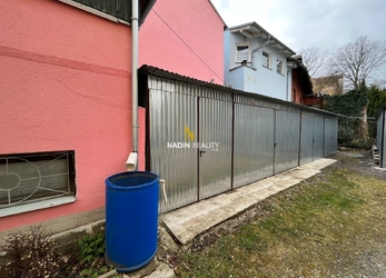 Prodej bytu 3+1 - mezonet, zahrada, parkování, ul. Teplárenská, Karlovy Vary - Bohatice