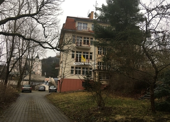 Prodej bytu 3+1, jídelna, 3 balkony, ulice Poděbradská, Karlovy Vary