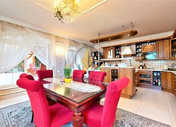 Prodej luxusního rodinného domu o CP 1585 m2 v Čejkovicích u Jičína