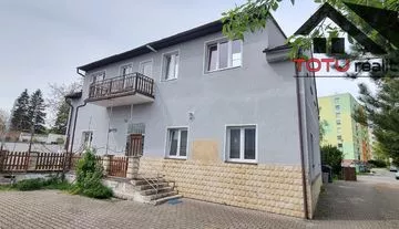 Prodej, rodinný dům 8+2, 823 m2, Jaroměř