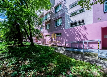 Prodej byt 2+1, CP 56m2,  Brno Štýřice, s balkónem a sklepem, ulice Pšeník
