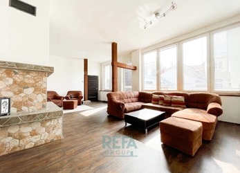 Nabízíme k pronájmu duplexový byt 5+1 225 m² s terasou v rezidenci Opletalova, Praha 1