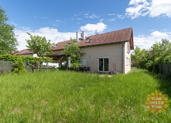 Krásný rodinný dům 4+kk (90 m2) k prodeji, zahrada, skvělá lokalita, Nučice, Praha-západ