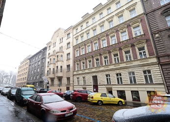 Praha, pronájem, slunný zařízený byt 2+kk, 67m2, Letná, Kamenická ulice,