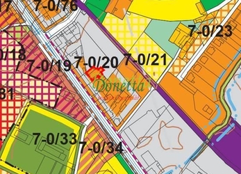 Prodej komerčního areálu, pozemek 1.642 m2, Hradec Králové
