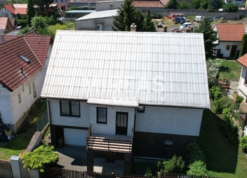 Mratín, prodej RD 4+1 s garáží na pozemku o celkové výměře 545 m2, okr. Praha-východ.