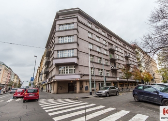 Pronájem rekonstruovaného bytu 2+1, Praha 3 - Vinohrady