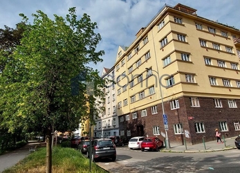 Prodej bytu OV 3+kk/B, 61m², P4 - Michle, ul. Adamovská, k rekonstrukci