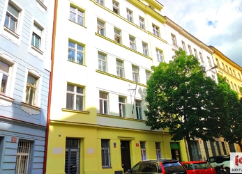 Pronájem rekonstruovaného bytu 2+kk, Praha 3 - Žižkov