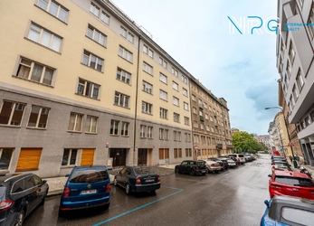 Prodej bytu,  4+1 s garáží, 114 m2, Praha 1, ul. Klimentská