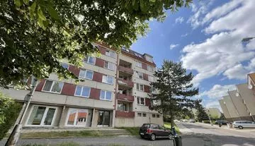 Prodej panelového bytu  3+1 (75 m2) ve Znojmě, ul. Gagarinova.