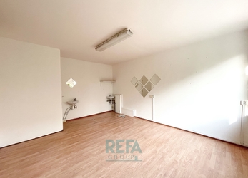 Komerční prostor k pronájmu 18,5 m², ulice Rembrandtova, Praha Strašnice