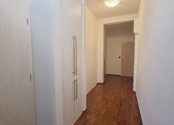 Prodej bytu 2+kk/T, 90 m2, OV, Praha 5 - Hlubočepy