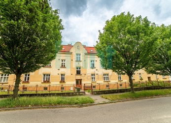 Prodej bytu 2+kk [62 m²] se zahradou, ul. Bochenkova, Opava-Předměstí