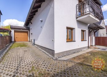 Praha 6 - Řepy, zařízený rodinný dům o dispozici 5+1 k prodeji, zahrada 290 m2, ulice Gallašova
