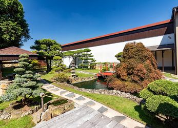 Rodinný dům s nádhernou japonskou zahradou, Šestajovice