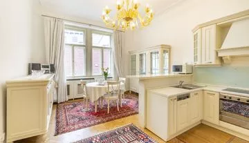 Praha, luxusní, vybavený byt 3+kk (69m2) k pronájmu, Truhlářská, Nové Město, balkon