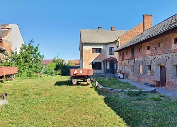 Prodej RD 300m2, pozemek 1179,  hospodářská budova, zahrada, studna, Tovéř, okres Olomouc