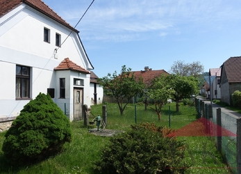 Žihobce; rodinný dům (4+kk; 118 m2) se zahradou 382 m2