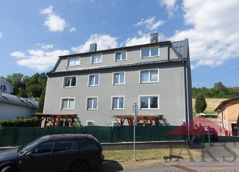 Sušice - Hájkova; byt 3+kk/balkon se zahrádkou (75 m2) a parkovacím místem
