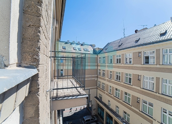 Pronájem bytu 3+1 [106 m²] s balkónem, ulice Střední, Ostrava-Moravská Ostrava