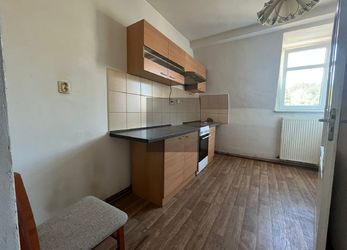 Prodej byt 2+1+mansarda, 3. patro, cihla, podílové spoluvlasnictví, ulice Sokolovská, Karlovy Vary
