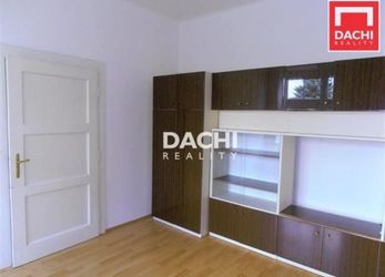 Pronájem cihlového bytu 1+1 o velikosti 58 m2 v 2 NP domu v obci Olomouc okres Olomouc, ulice Šmeral