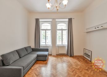 Zařízený byt 2+1 k pronájmu v atraktivní lokalitě Vinohrad, (65m2), balkón, ulice Mánesova.