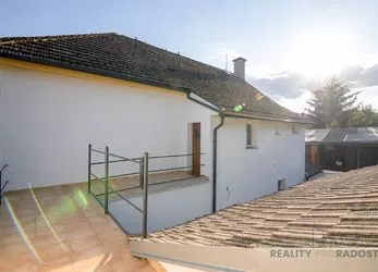 Prodej rodinného domu s komerčním prostorem v obci Drahotice (okres Mladá Boleslav)
