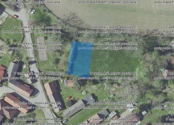 Prodej pozemku o velikosti 651 m2 v obci Dolní Chvatliny,(okres Kolín)