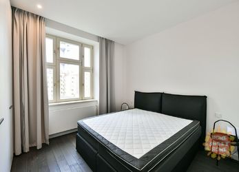 Praha, pronájem, nezařízený byt 3+kk (95m2), balkón (2m2), klimatizace, parkování, Laubova